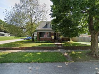 Foreclosed Home - 389 N WAYNE ST, 46151