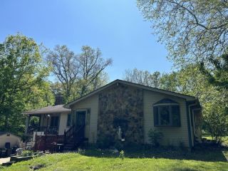 Foreclosed Home - 6220 STATE ROAD 39, 46151