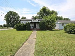 Foreclosed Home - 1490 S MAIN ST, 46151