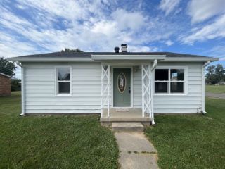 Foreclosed Home - 410 S ST CLAIR ST, 46151