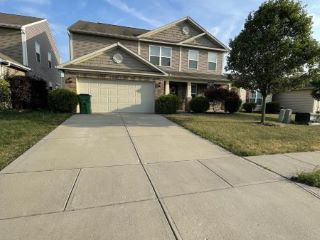 Foreclosed Home - 2927 W SAMPLER LN, 46157