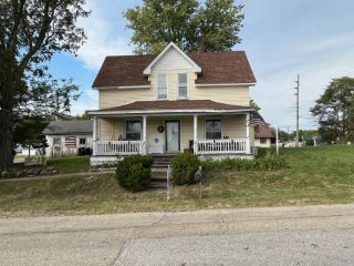 Foreclosed Home - 30 W WASHINGTON ST, 46157