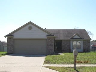 Foreclosed Home - 1327 AUTUMN DR, 46158