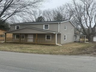 Foreclosed Home - 527 E COUNTY LINE RD, 46158