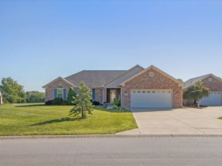Foreclosed Home - 3850 HUNTERS RDG, 46158