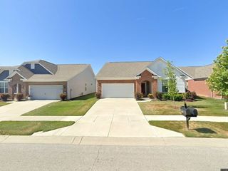 Foreclosed Home - 5021 SILVERBELL DR, 46168