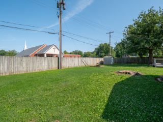 Foreclosed Home - 203 KENTUCKY AVE, 46168