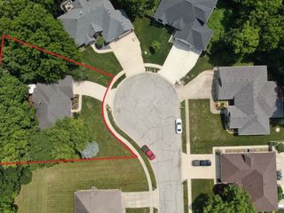 Foreclosed Home - 7004 PEACOCK CT, 46168