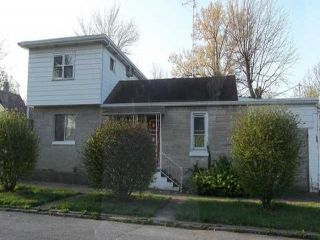 Foreclosed Home - 415 W 9TH ST, 46173