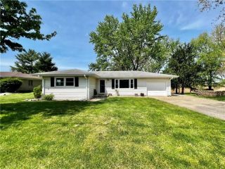 Foreclosed Home - 1211 N SPENCER ST, 46173