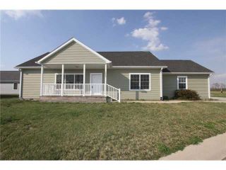 Foreclosed Home - 2023 RED OAK CT, 46176