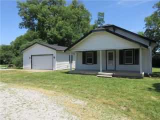 Foreclosed Home - 1132 N MICHIGAN RD, 46176