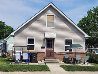 Foreclosed Home - 416 MONTGOMERY ST, 46176