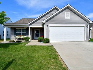 Foreclosed Home - 2015 RED OAK CT, 46176
