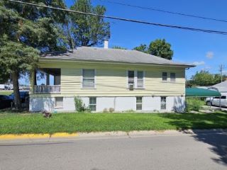 Foreclosed Home - 648 E BROADWAY ST, 46176