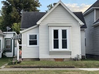 Foreclosed Home - 333 W MECHANIC ST, 46176