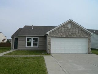 Foreclosed Home - 686 HICKORY PINE DR, 46184