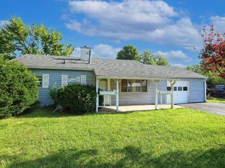 Foreclosed Home - 240 WHITELAND RD, 46184