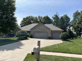 Foreclosed Home - 79 MEADOW LN, 46184