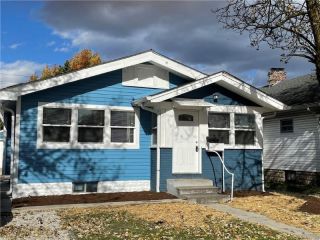 Foreclosed Home - 3920 E 10TH ST, 46201