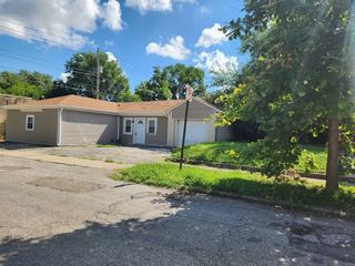 Foreclosed Home - 1009 N GLADSTONE AVE, 46201