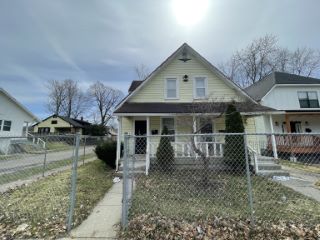 Foreclosed Home - 3547 BROOKSIDE PARKWAY SOUTH DR, 46201