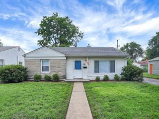 Foreclosed Home - 733 W 13TH ST, 46202