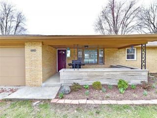 Foreclosed Home - 2950 S SHERIDAN AVE, 46203
