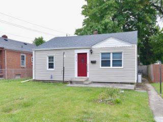 Foreclosed Home - 2215 VILLA AVE, 46203