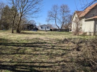 Foreclosed Home - 1523 HARLAN ST, 46203