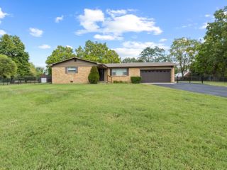 Foreclosed Home - 2141 SILVER LANE DR, 46203