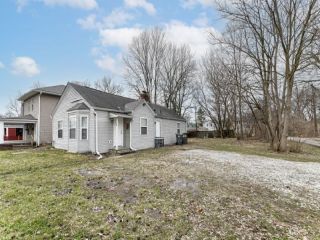 Foreclosed Home - 3238 WINTHROP AVE, 46205