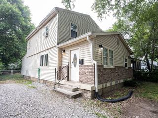 Foreclosed Home - 5132 EVANSTON AVE, 46205