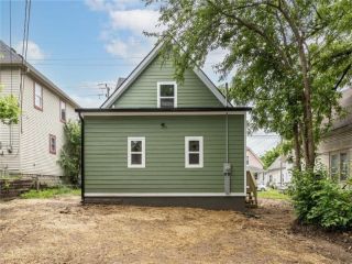 Foreclosed Home - 348 W 26TH ST, 46208