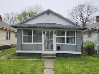 Foreclosed Home - 1445 W 34TH ST, 46208