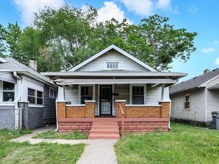 Foreclosed Home - 2431 INDIANAPOLIS AVE, 46208