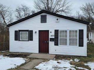 Foreclosed Home - 1422 W 35TH ST, 46208