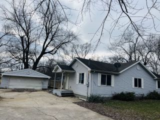 Foreclosed Home - 3215 NEWHART ST, 46217