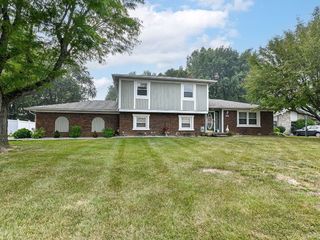 Foreclosed Home - 6554 SAINT JAMES DR, 46217