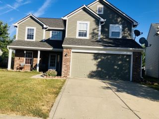 Foreclosed Home - 7055 HARNESS LAKES DR, 46217