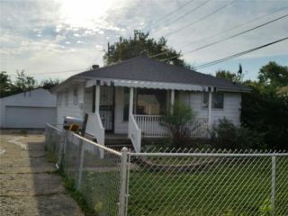 Foreclosed Home - 2123 Wallace Ave, 46218