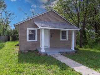 Foreclosed Home - 2732 N DENNY ST, 46218