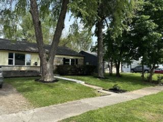 Foreclosed Home - 2827 SANGSTER AVE, 46218