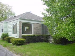 Foreclosed Home - 32 N ELIZABETH ST, 46219