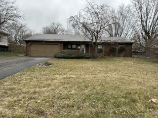 Foreclosed Home - 8228 E 10TH ST, 46219