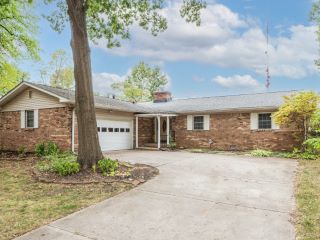 Foreclosed Home - 8524 SKYWAY DR, 46219