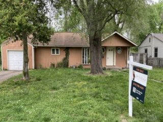 Foreclosed Home - 2332 DURHAM DR, 46220
