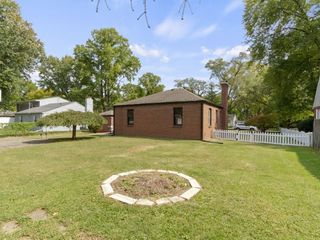 Foreclosed Home - 5722 CRITTENDEN AVE, 46220