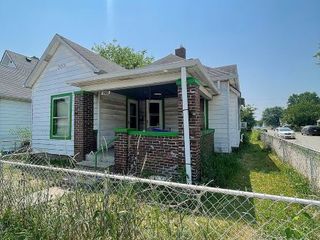 Foreclosed Home - 1745 LAMBERT ST, 46221
