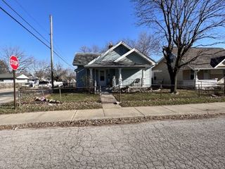 Foreclosed Home - 1001 S TREMONT ST, 46221